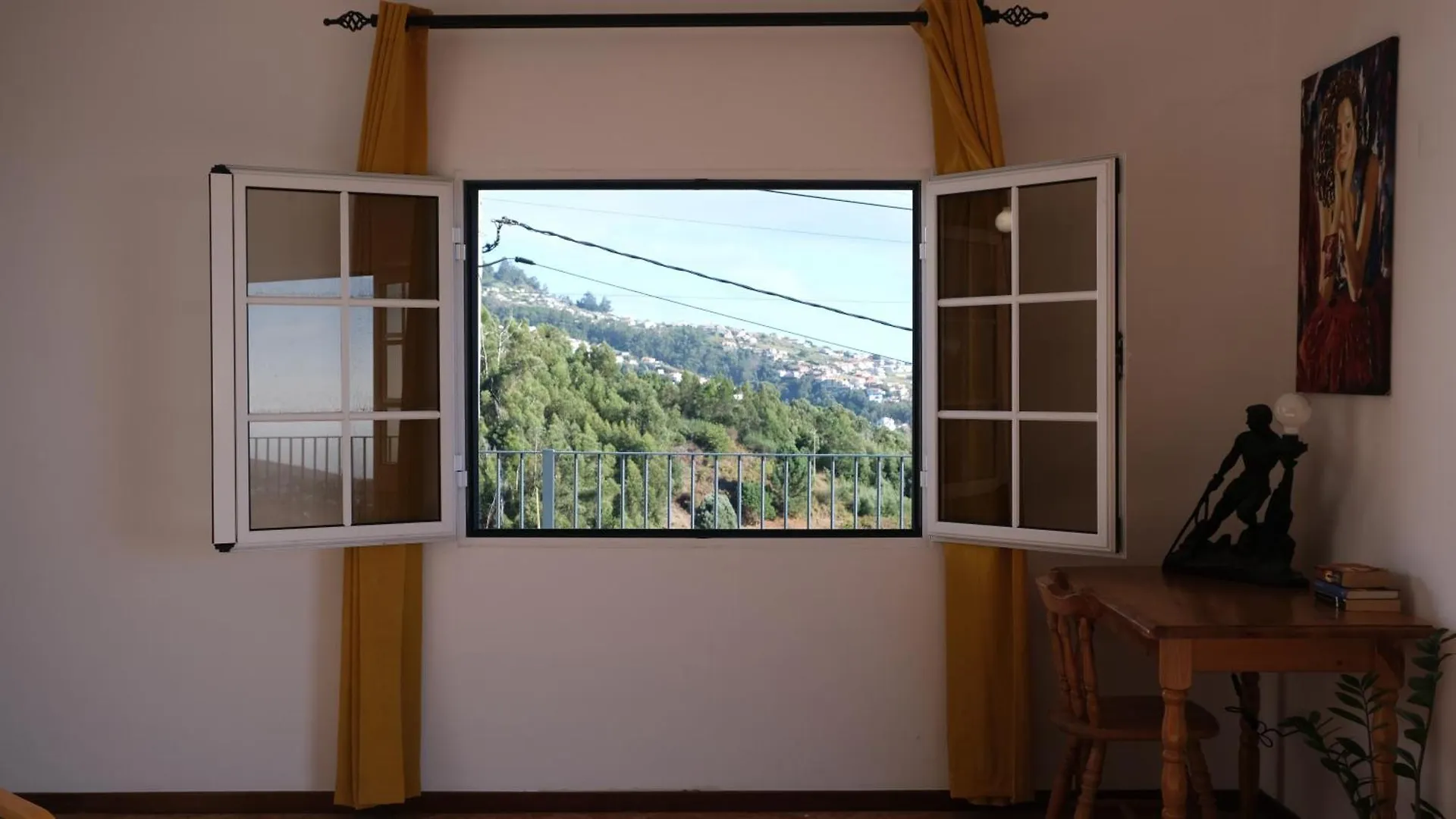 Willa Quinta Do Carmo House With View Calheta